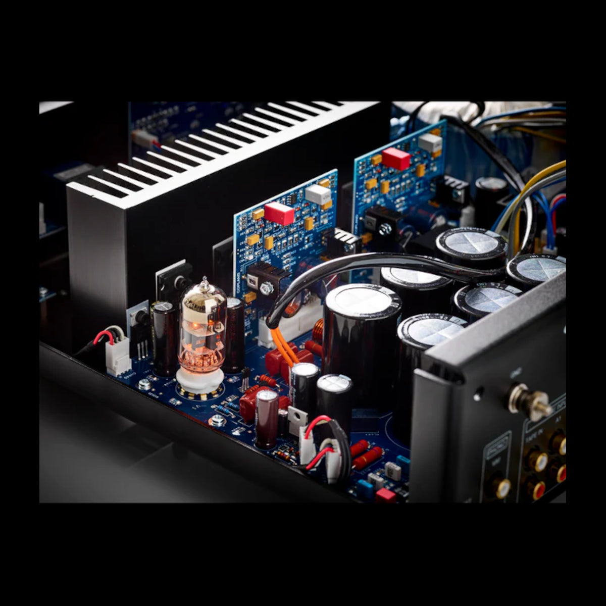 Copland CSA100 Integrated Amplifier 2x100W DAC Phono MM Silver (Pre-Owned)