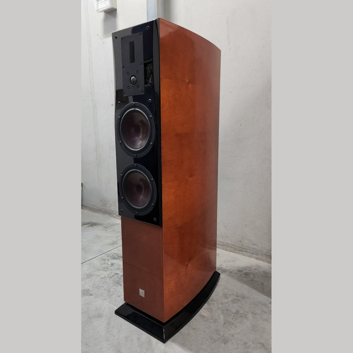 DALI Helicon 400 Mk.2 Floor Standing Loudspeaker (Pre-Owned) – Groove Audio