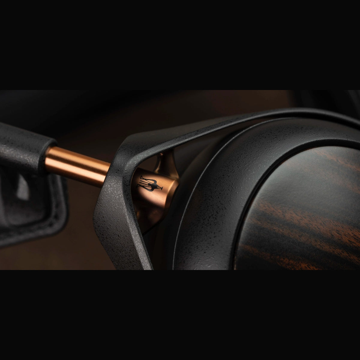 Meze Audio LIRIC Closed Back Headphones