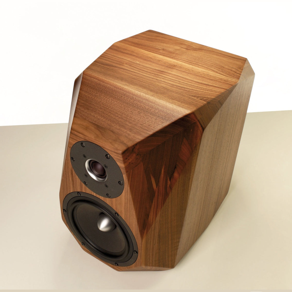 Diapason Astera Bookshelf Speakers (Handmade in Italy)