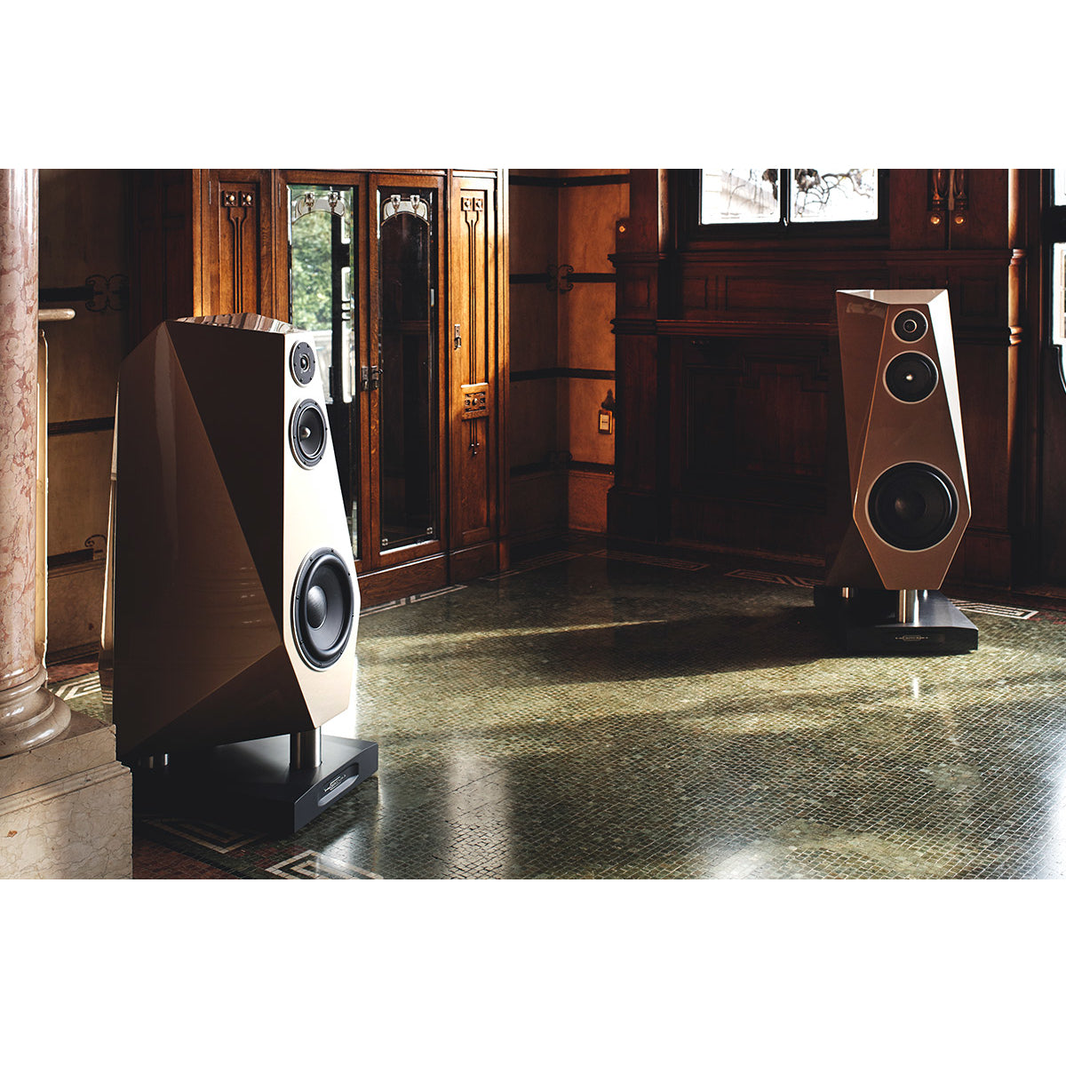 Diapason Dynamis Top End Floor Standing Speakers (Handmade in Italy)