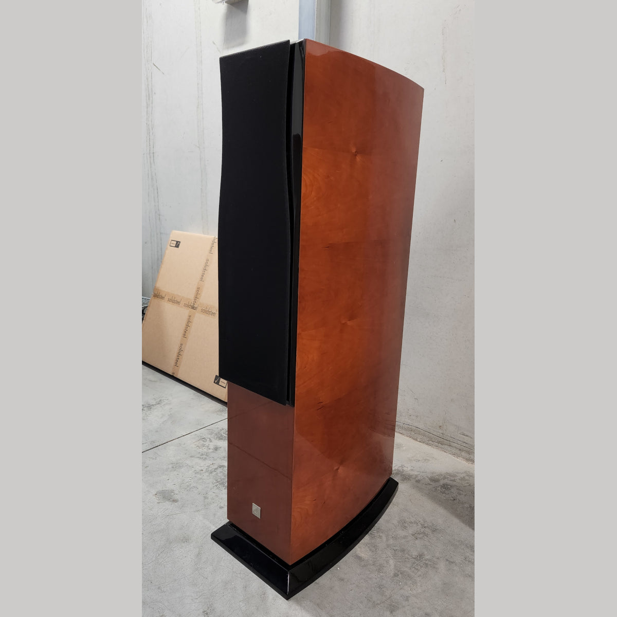 DALI Helicon 400 Mk.2 Floor Standing Loudspeaker (Pre-Owned)