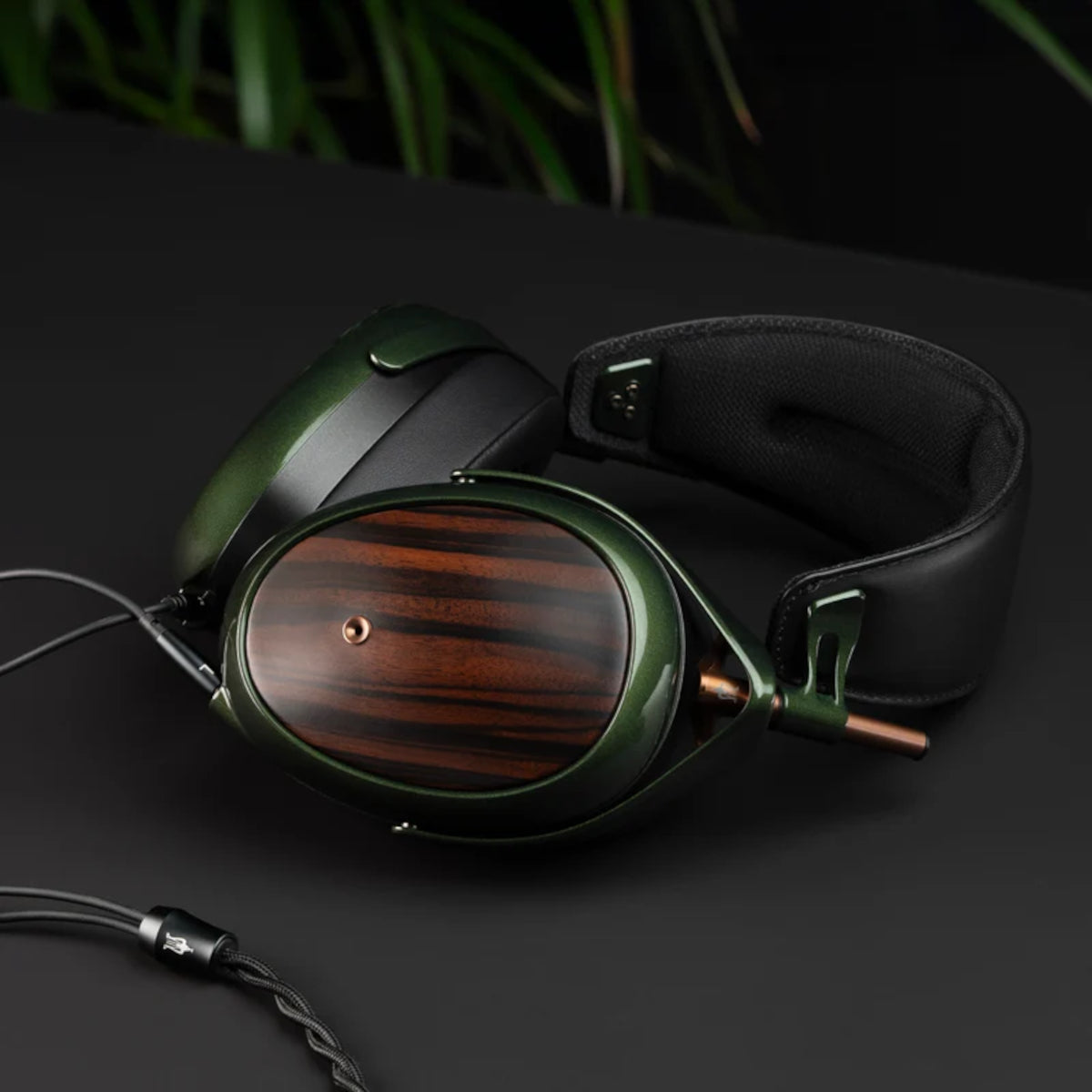 Meze Audio Strada Closed Back Dynamic Headphones