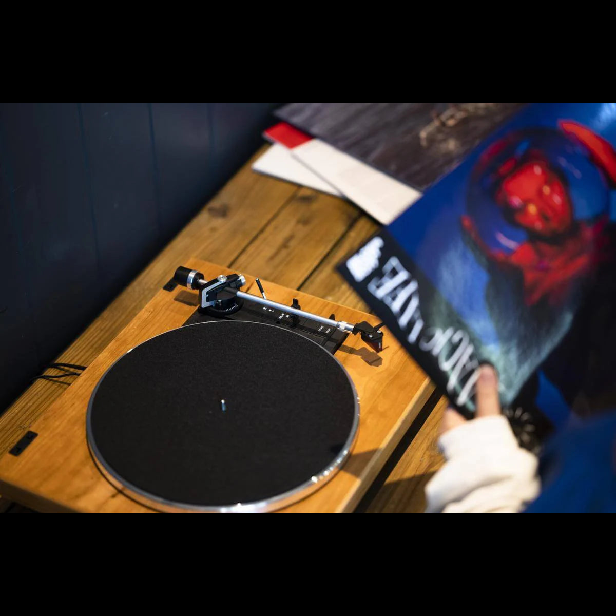Rekkord Audio F400 Advanced Automatic Sub-Chassis Turntable
