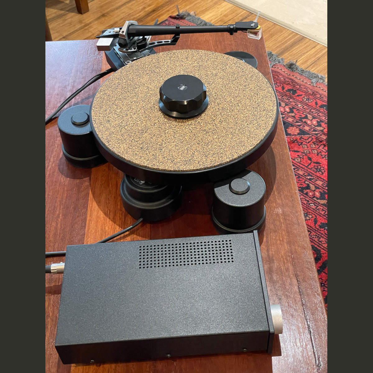 Avid Diva II SP turntable with SME tonearm (Pre-Owned)