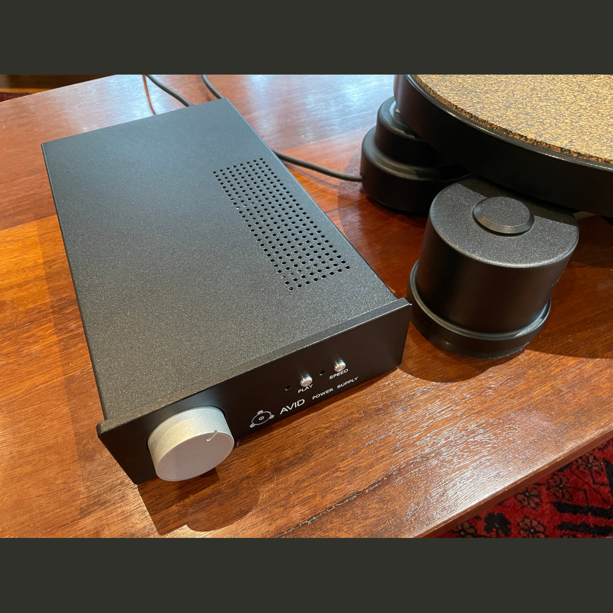 Avid Diva II SP turntable with SME tonearm (Pre-Owned)